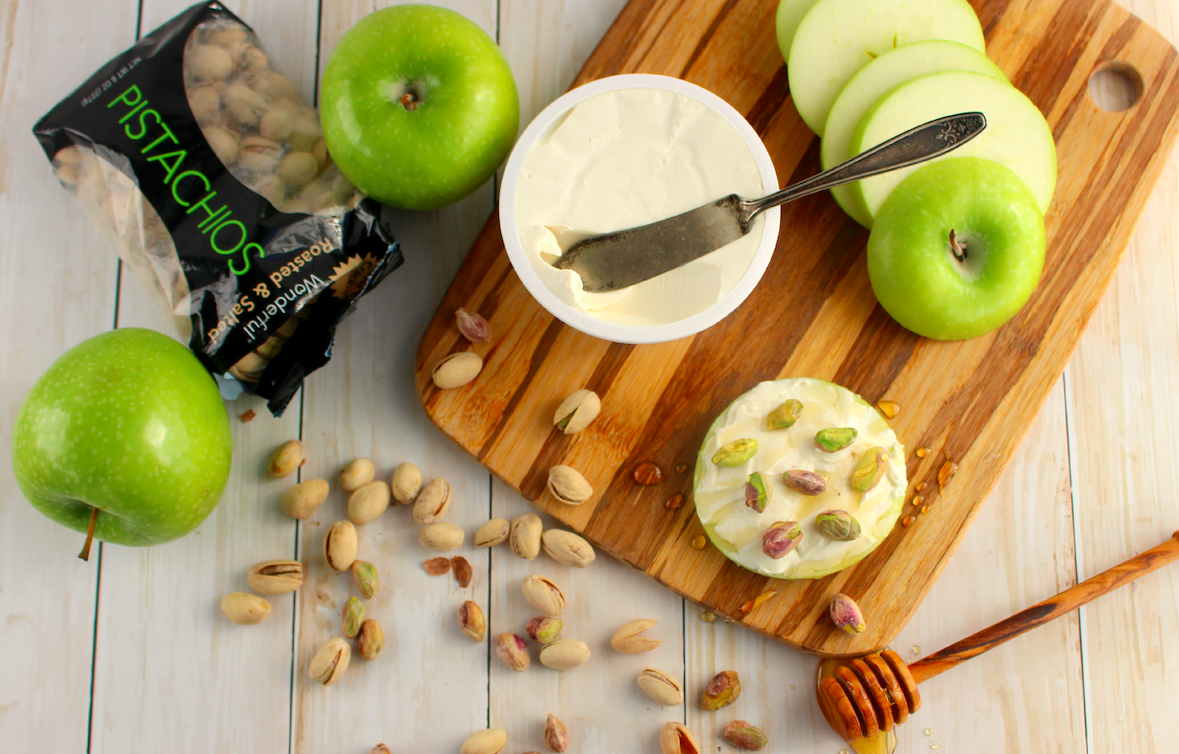 Combo hạt cười mix táo - thực đơn hoàn hảo cho những bữa ăn vội 