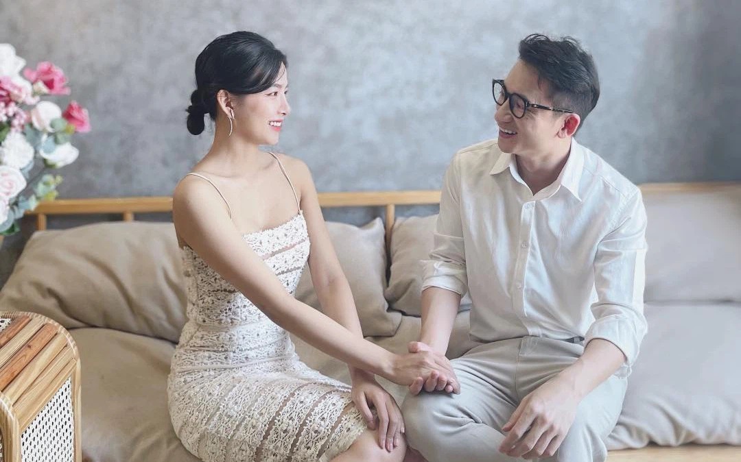 Phan Mạnh Quỳnh và bạn gái xinh đẹp đã chốt ngày làm đám cưới